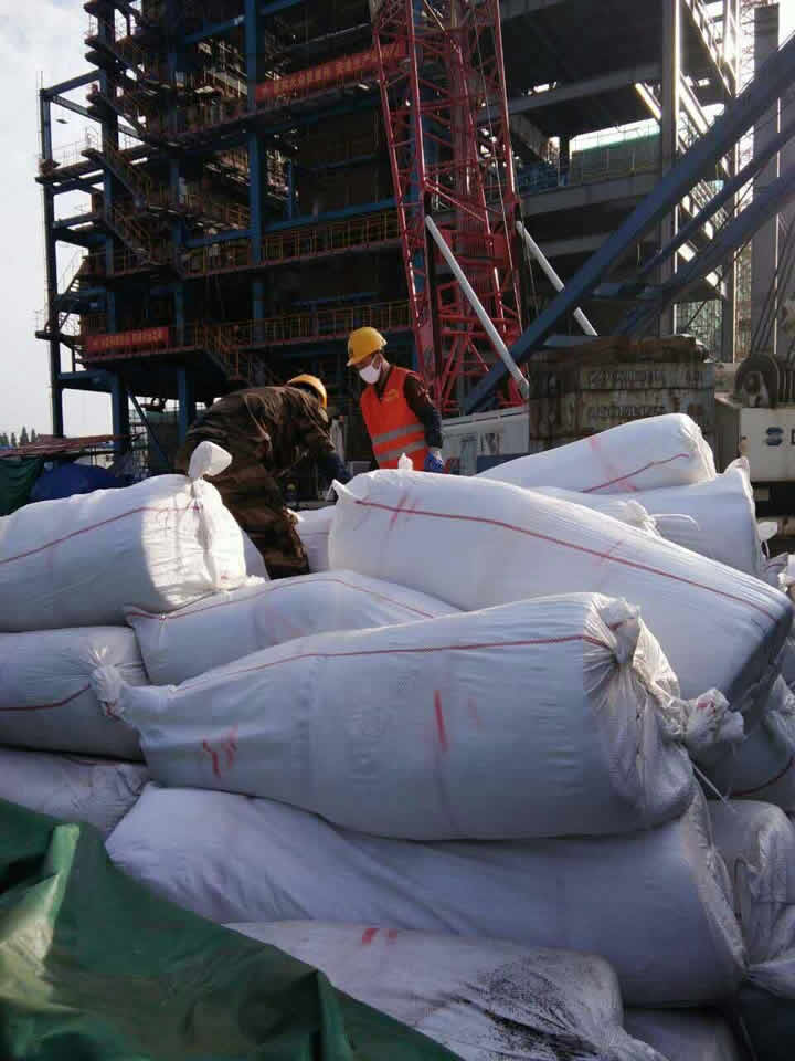 硅酸鋁針刺毯到貨現場